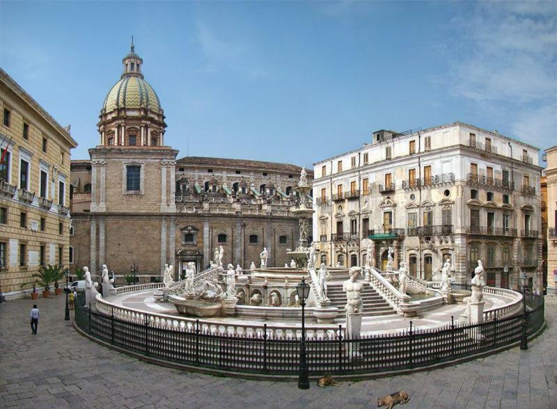 Casa Tea: Nel Cuore Del Centro Storico Палермо Екстер'єр фото